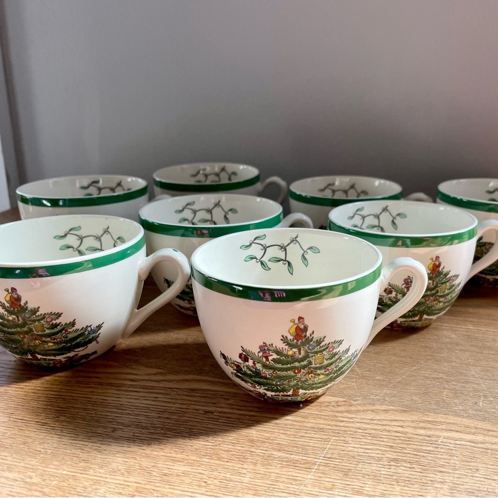 Set of 8 Spode Christmas Tree Mugs - Green and White